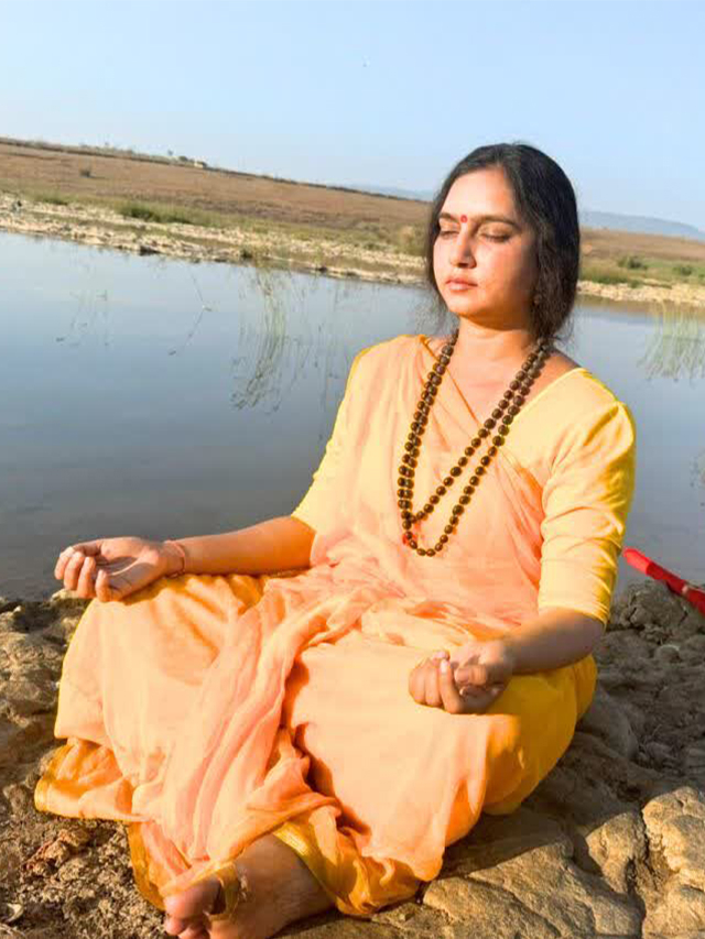 महाकुंभ में पहुंचीं ‘वॉटर वुमन’ शिप्रा पाठक: संगम की स्वच्छता और पर्यावरण संरक्षण का संदेश