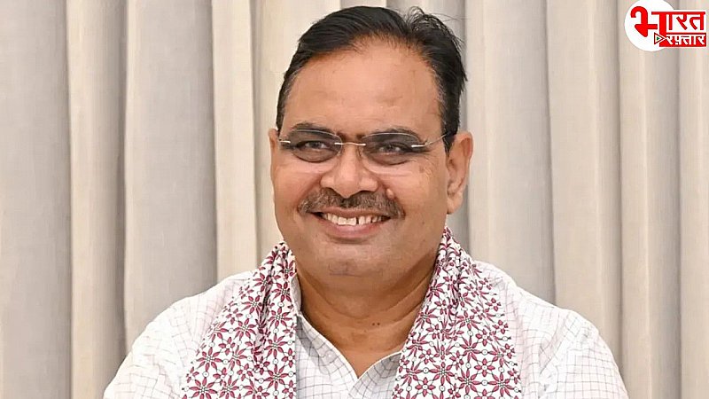सरकारी कर्मचारियों के 10 दिनों के बैन खुलने के बाद, भजनलाल सरकार ने किया बड़ा बदलाव सरकारी कर्मचारियों के 10 दिनों के बैन खुलने के बाद, भजनलाल सरकार ने किया बड़ा बदलाव
