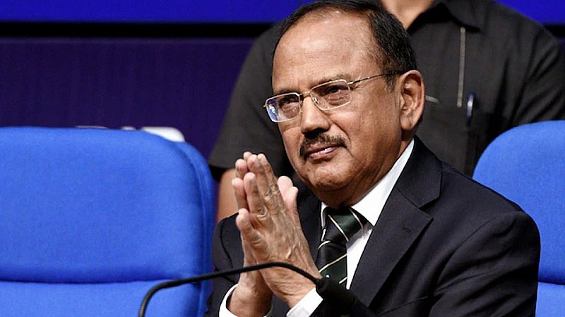 पाकिस्तान से तनाव के बीच बढ़ी डोभाल की ताकत, पूर्व RAW चीफ को मिली नई जिम्मेदारी पाकिस्तान से तनाव के बीच बढ़ी डोभाल की ताकत, पूर्व RAW चीफ को मिली नई जिम्मेदारी