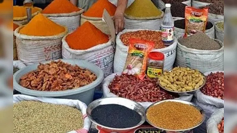 झुंझुनूं में मिलावट माफिया का पर्दाफाश! हल्दी से लेकर दूध तक ज़हर परोसा जा रहा था झुंझुनूं में मिलावट माफिया का पर्दाफाश! हल्दी से लेकर दूध तक ज़हर परोसा जा रहा था