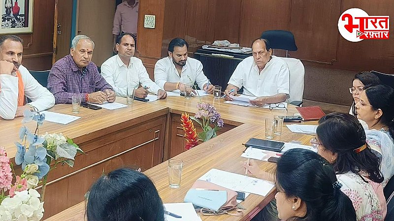 Jaipur: अवैध पान ठेलों पर होगा एक्शन, नगर निगम की बैठक में लिये गए अहम फैसले Jaipur: अवैध पान ठेलों पर होगा एक्शन, नगर निगम की बैठक में लिये गए अहम फैसले