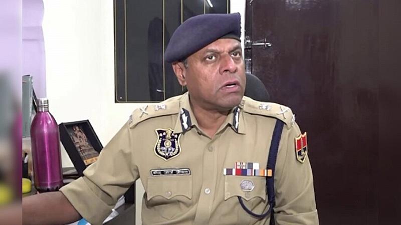 जयपुर पुलिस में देर रात तूफानी तबादले! 28 सीआई बदले, 2 थानाधिकारी लाइन हाजिर जयपुर पुलिस में देर रात तूफानी तबादले! 28 सीआई बदले, 2 थानाधिकारी लाइन हाजिर