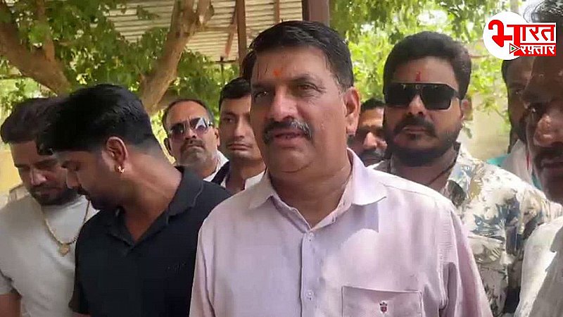 कंवरलाल मीणा की विधायकी पर खतरा ! 20 साल पुराने मामले में किया सरेंडर, पढ़ें पूरी खबर एक क्लिक में कंवरलाल मीणा की विधायकी पर खतरा ! 20 साल पुराने मामले में किया सरेंडर, पढ़ें पूरी खबर एक क्लिक में