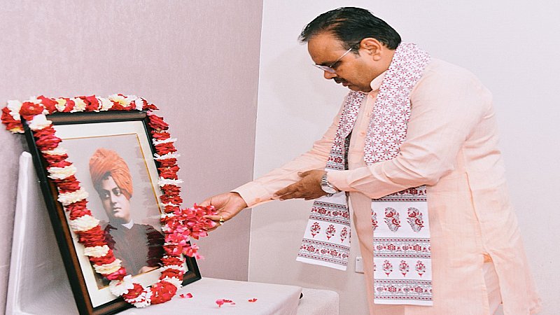 मुख्यमंत्री ने किया स्वामी विवेकानंद जी को पुण्यतिथि पर नमन मुख्यमंत्री ने किया स्वामी विवेकानंद जी को पुण्यतिथि पर नमन
