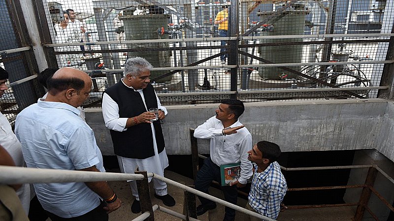 केंद्रीय मंत्री का औचक निरीक्षण, मिला दूषित जलभराव और गंदगी 