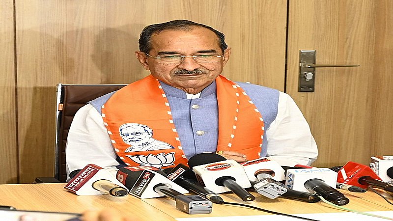 गहलोत ने फोन टेपिंग और अपनी कुर्सी बचाने के लिए किया था इंटेलीजेंसी का दुरुपयोग—राठौड़ गहलोत ने फोन टेपिंग और अपनी कुर्सी बचाने के लिए किया था इंटेलीजेंसी का दुरुपयोग—राठौड़
