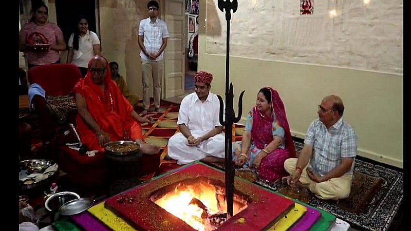 सैनाचार्य जी की प्रेरणा से सैकड़ों लोगों ने छोड़ी नशे रूपी बुराई