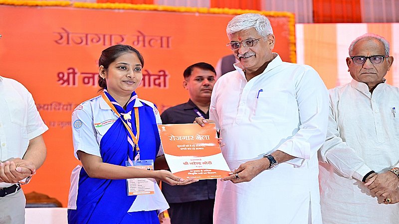 मोदीजी के नेतृत्व में बनी पारदर्शी व्यवस्था: केंद्रीय मंत्री शेखावत