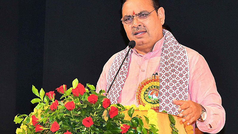 जयपुर में निकली "लोकतंत्र की विदाई बारात" – CM भजनलाल शर्मा के खिलाफ छात्रों का अनोखा प्रदर्शन जयपुर में निकली "लोकतंत्र की विदाई बारात" – CM भजनलाल शर्मा के खिलाफ छात्रों का अनोखा प्रदर्शन