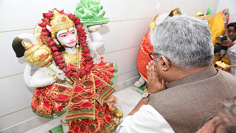 नीमराना में केंद्रीय मंत्री भूपेंद्र यादव ने किया मंदिर का लोकार्पण