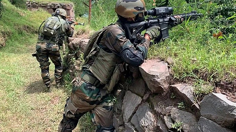 भारतीय सेना ने लिया पहलगाम हमले का बदला, ऑपरेशन महादेव में तीन आतंकी ढेर भारतीय सेना ने लिया पहलगाम हमले का बदला, ऑपरेशन महादेव में तीन आतंकी ढेर